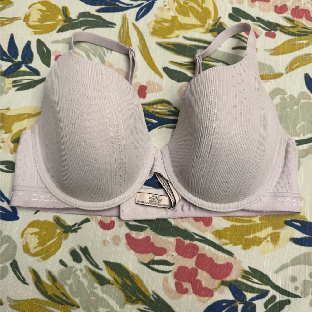 Victoria's Secret light purple lightly lined full coverage Bra 36C